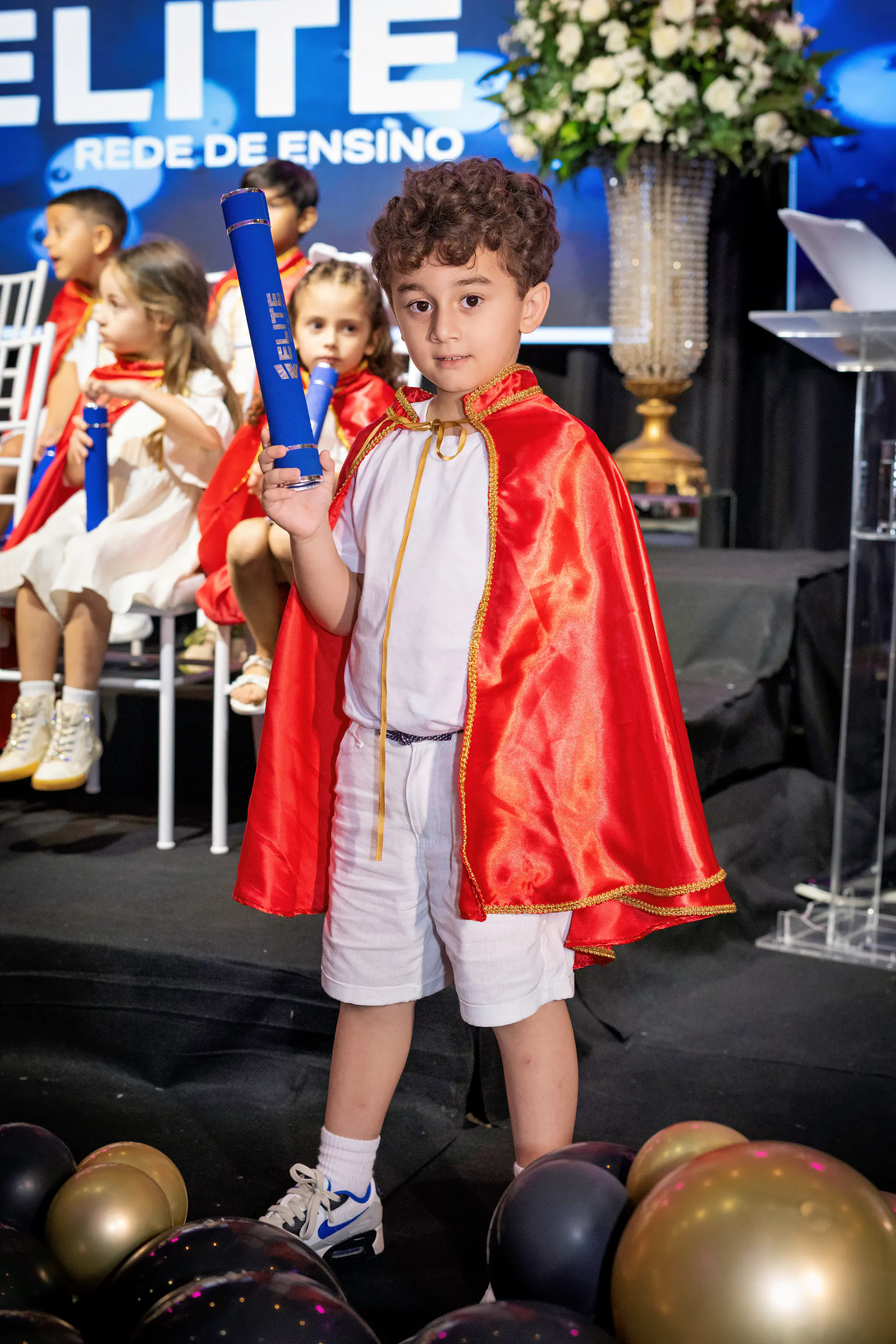 Fotografia de formatura em Guarapuava com detalhes da cerimônia.