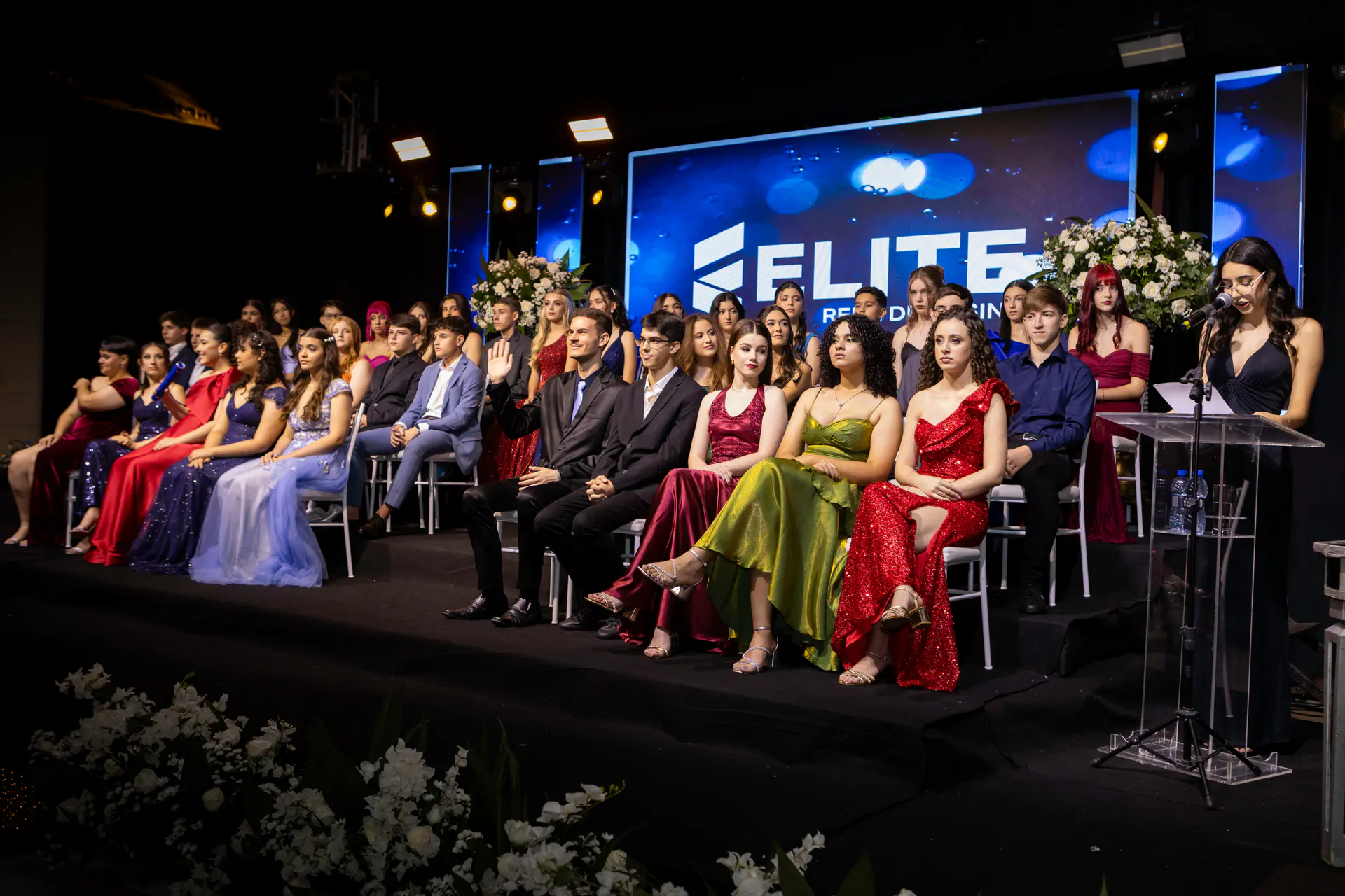 Fotografia de formatura em Londrina com energia da festa.