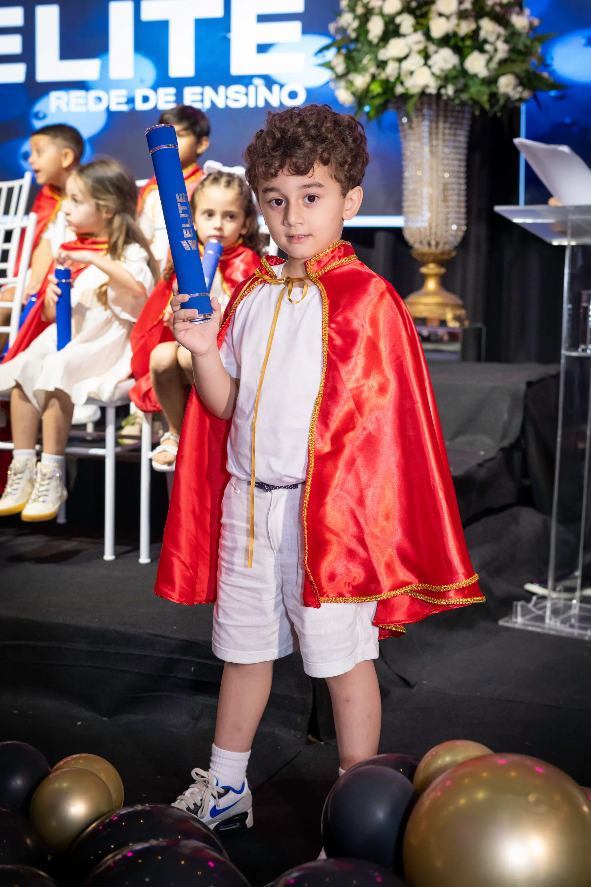 Fotografia de formatura em Paranaguá com detalhes da cerimônia.