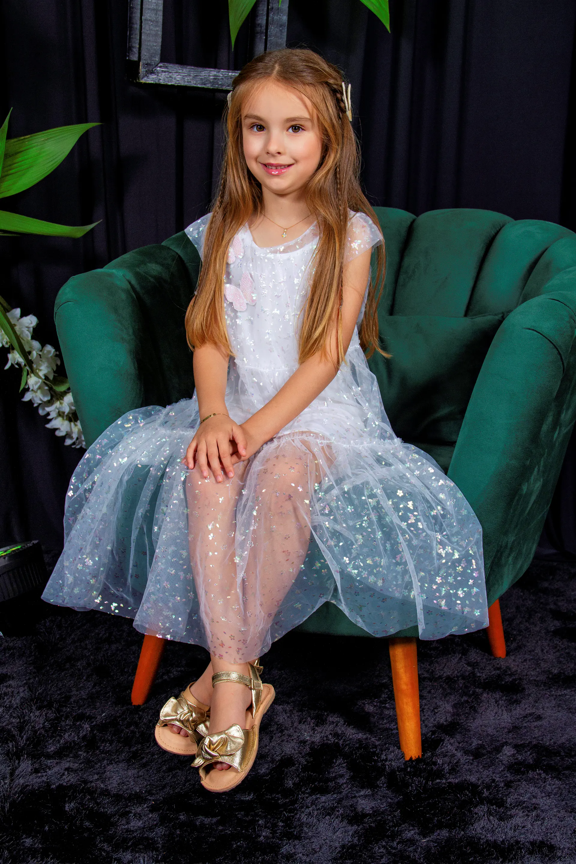 Fotografia de formatura em São José dos Pinhais com celebração no palco.
