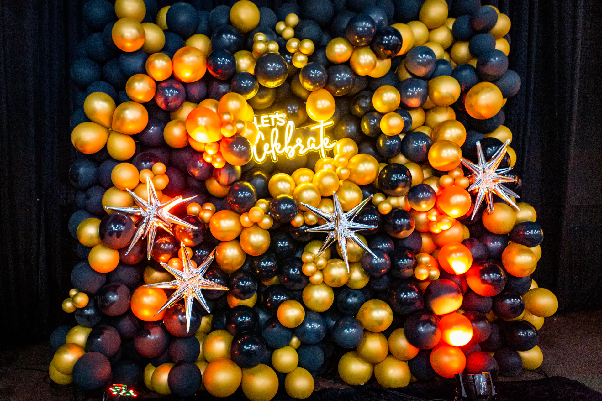 Fotografia de formatura em Pelotas com emoção dos formandos.